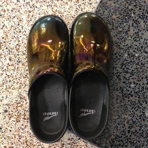 Dansko Clogs Petrol Patent